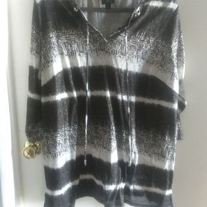 JM collection shirt gold threaded